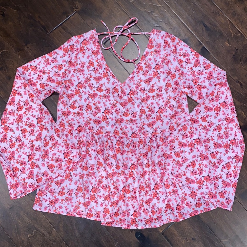 Peach Love CA Floral Bell Sleeve Top